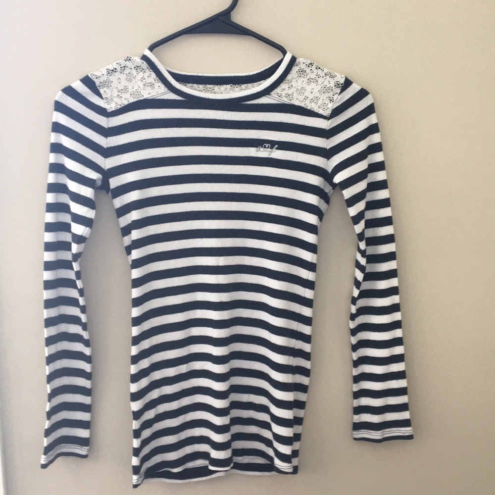 Abercrombie and Fitch Stripped rib neck lace shirt